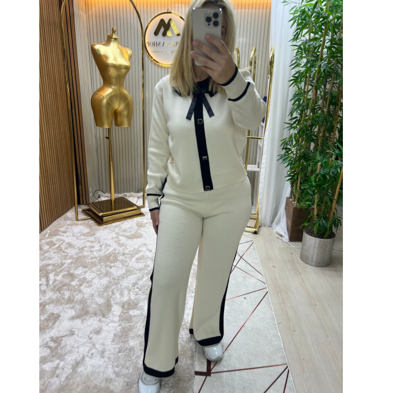 Fiyonklu triko takım ref 203